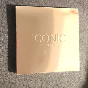 Iconic London eyeshadow palette